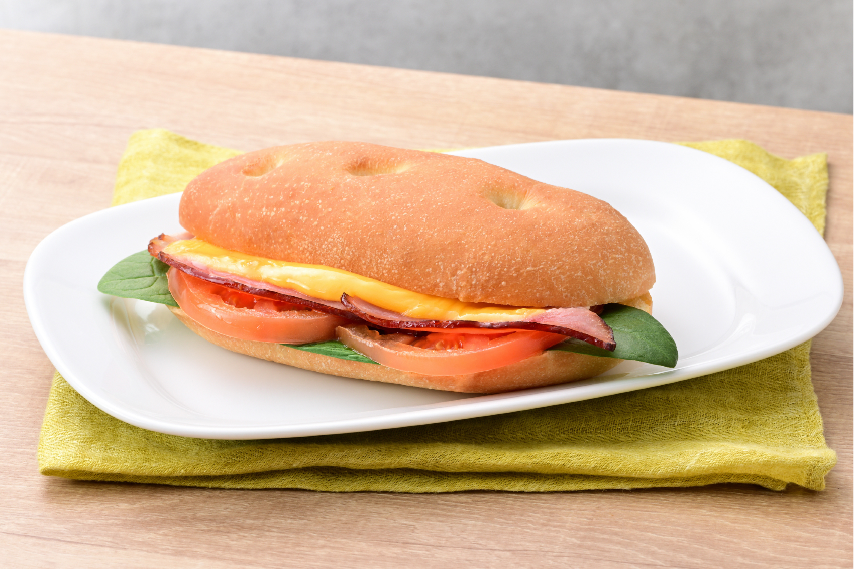 燻しベーコン＆チェダーフォカッチャ