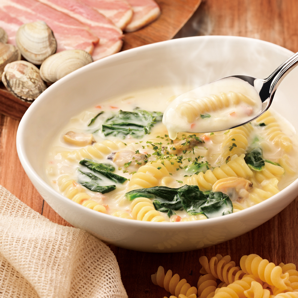 アサリとほうれん草のクラムチャウダー仕立て