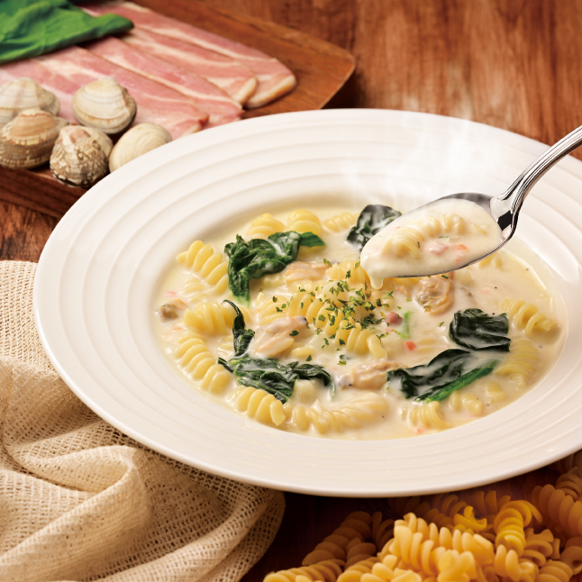 アサリとほうれん草のクラムチャウダー仕立て