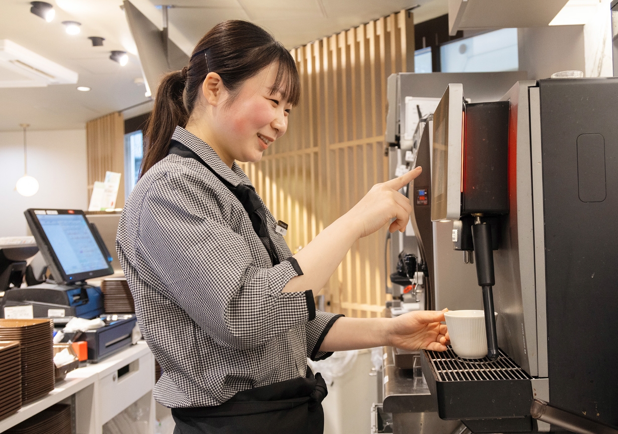 カフェ・ド・クリエの店員の画像