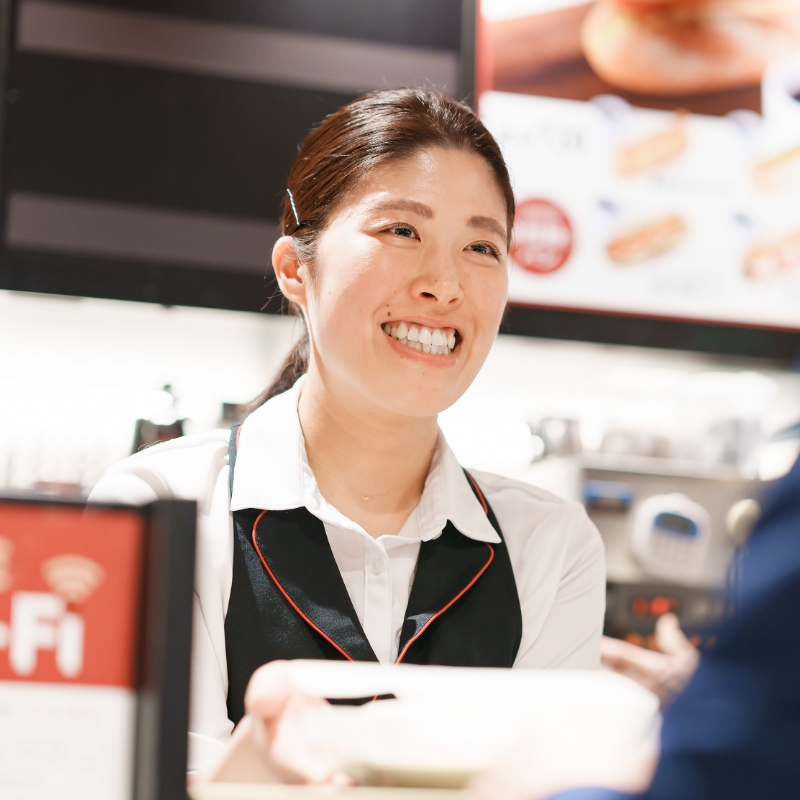 カフェ・ベローチェの店員1